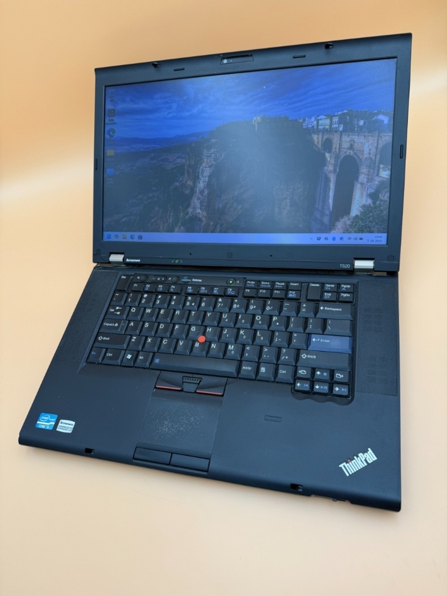 Notebook Lenovo ThinkPad T520 – 15,6", i5, 8GB RAM,250GB SS