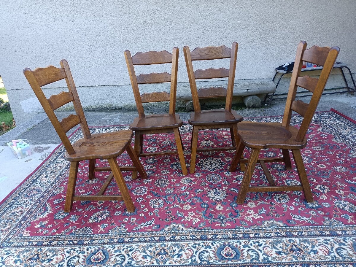 4 X rustikální , dubové židle , masiv .