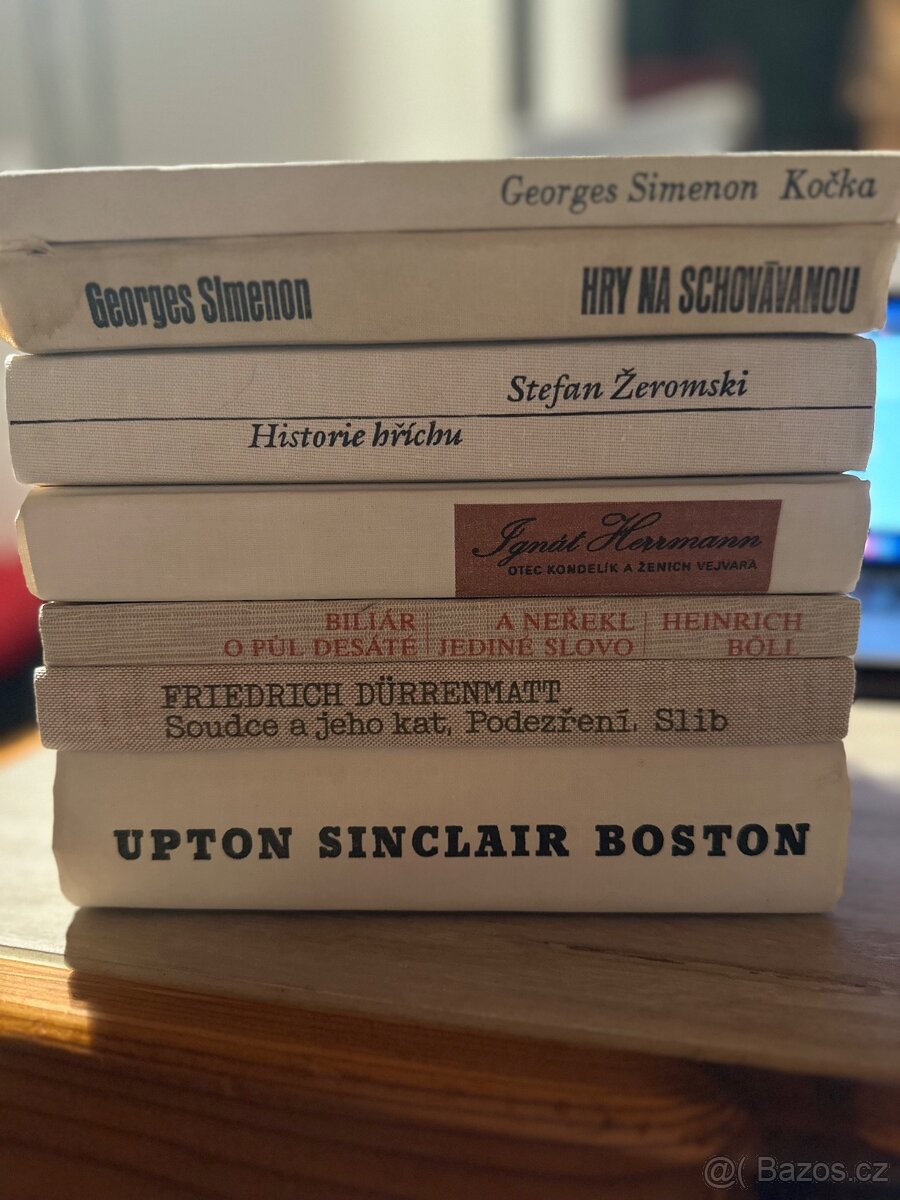 Směs starších knih