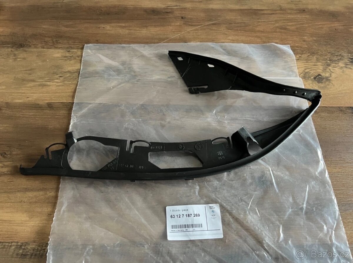 Těsnění levého světla BMW E60 LCI