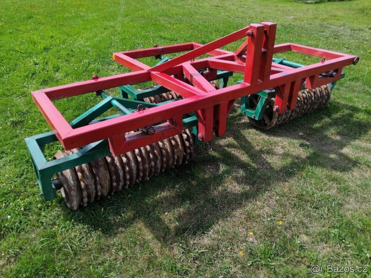 Prodám čelní válce cambridge nesené 3,3m