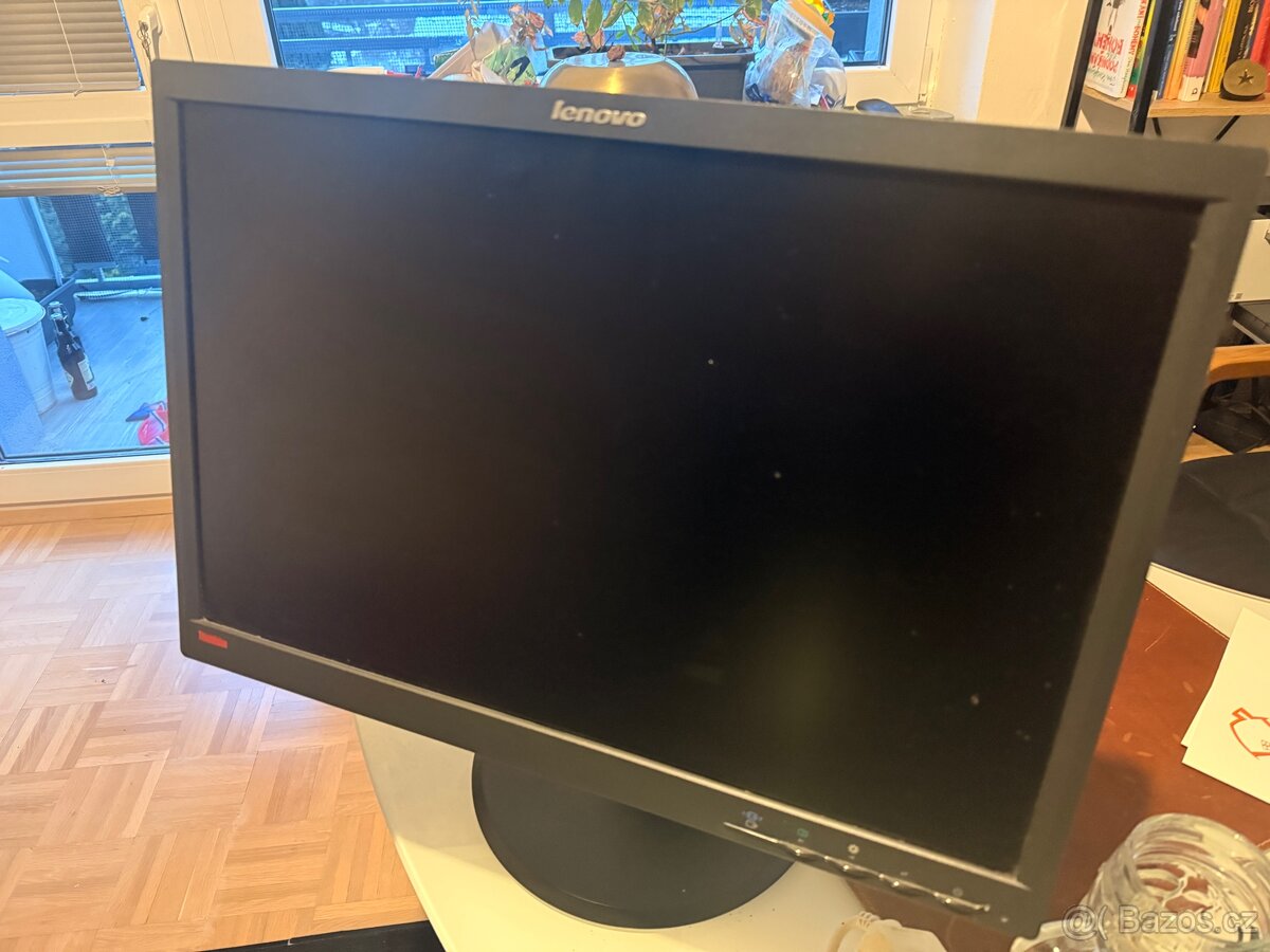 Lenovo Thinkvison 24” LCD