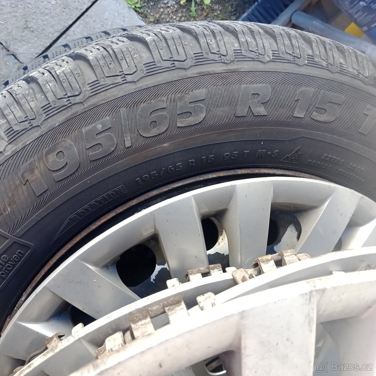 Zimní kola+pl.disky+poklice VW,R15/5x112