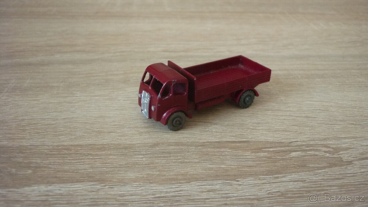 MATCHBOX RW ERF KOVOVÁ KOLA