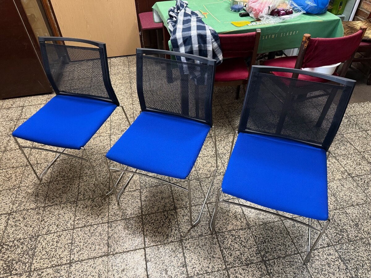 Nové stohovatelné židle 9ks
