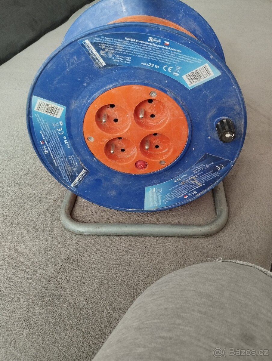 Prodám 25 m prodlužku .