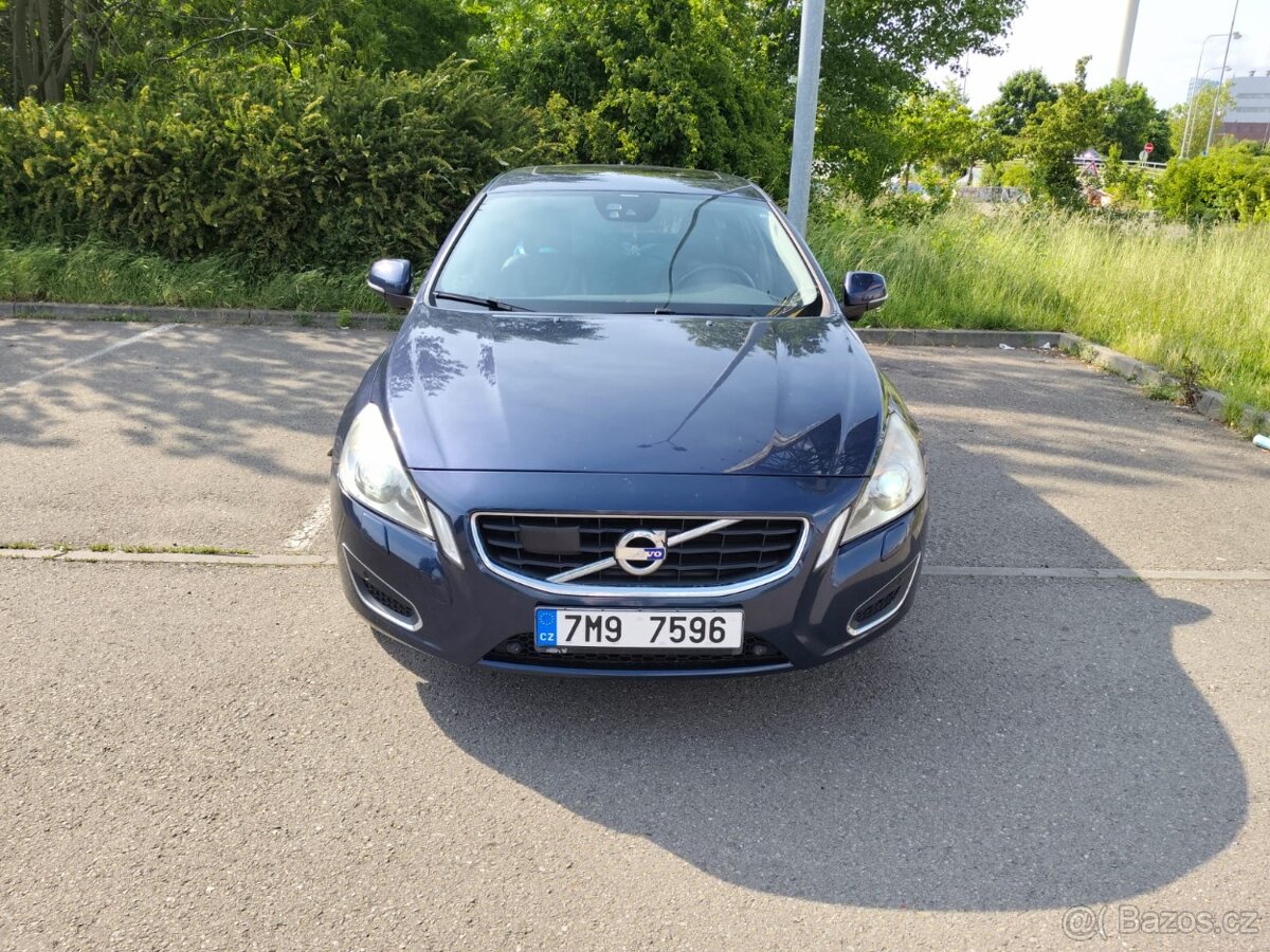 Volvo V60 2.4 D5 r.v. 2012 158kw.