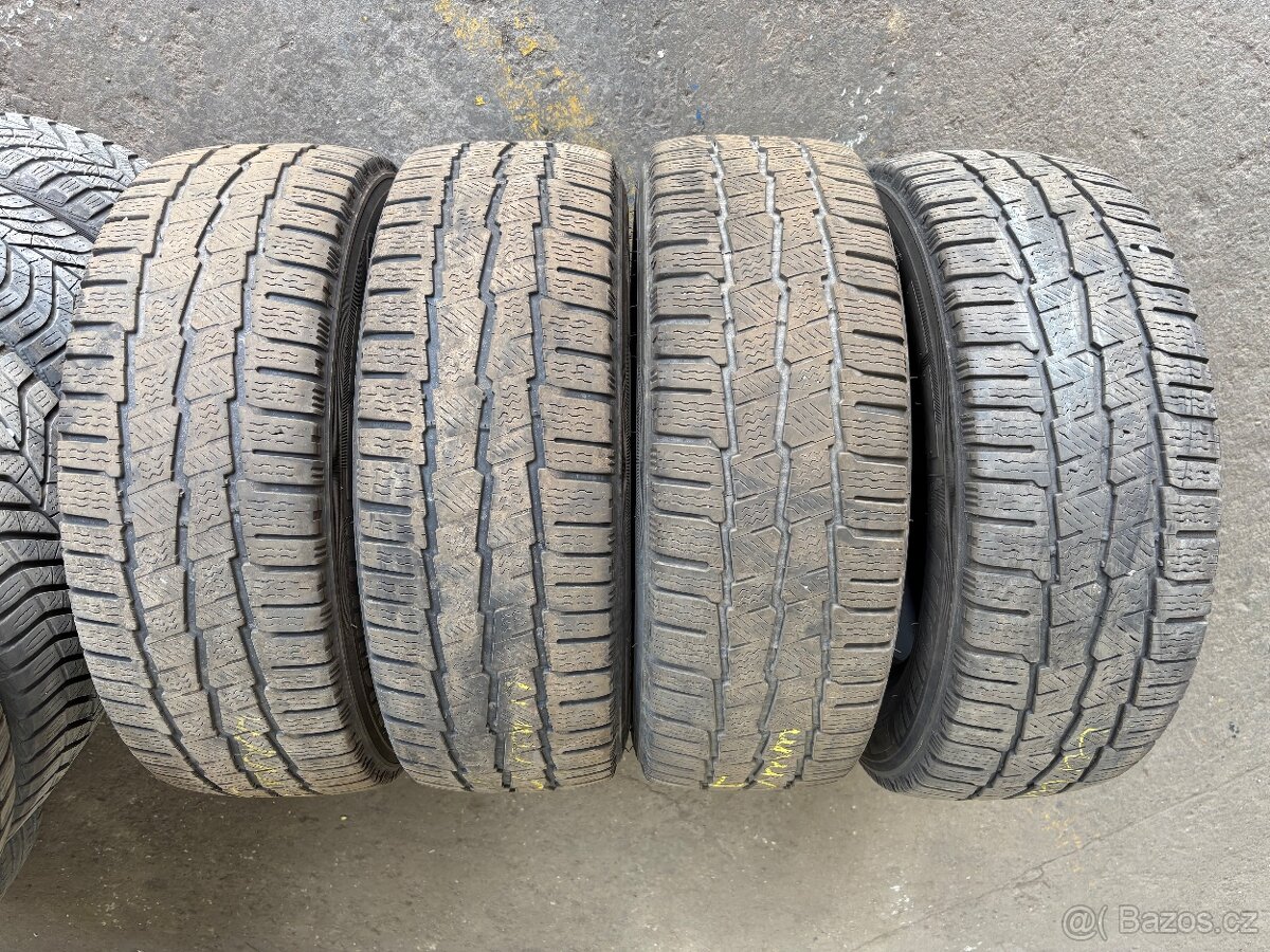 225/65 R16C Michelin