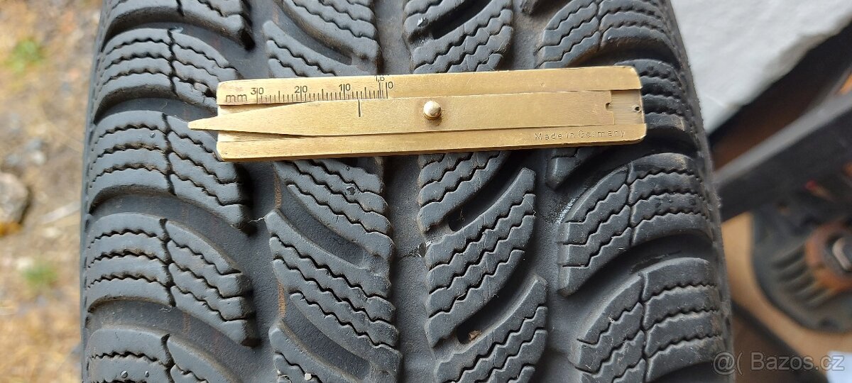 Zimní pneu 185/60R15 Sava (68)
