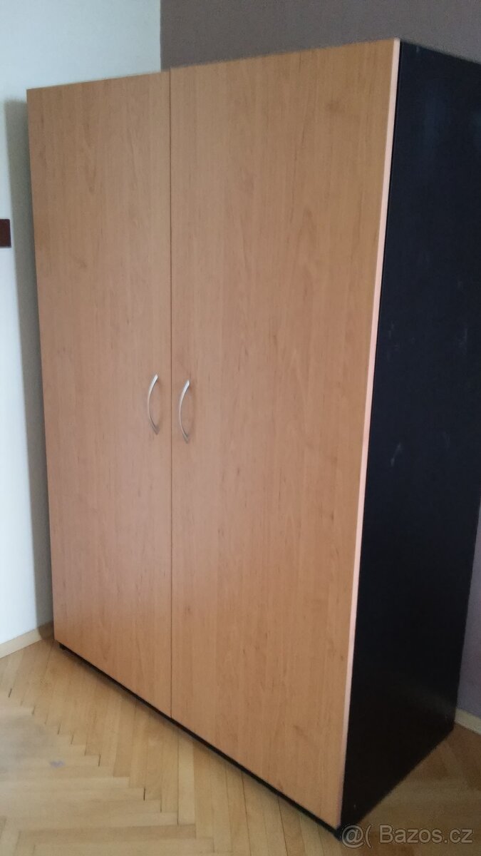 Prodám skříň