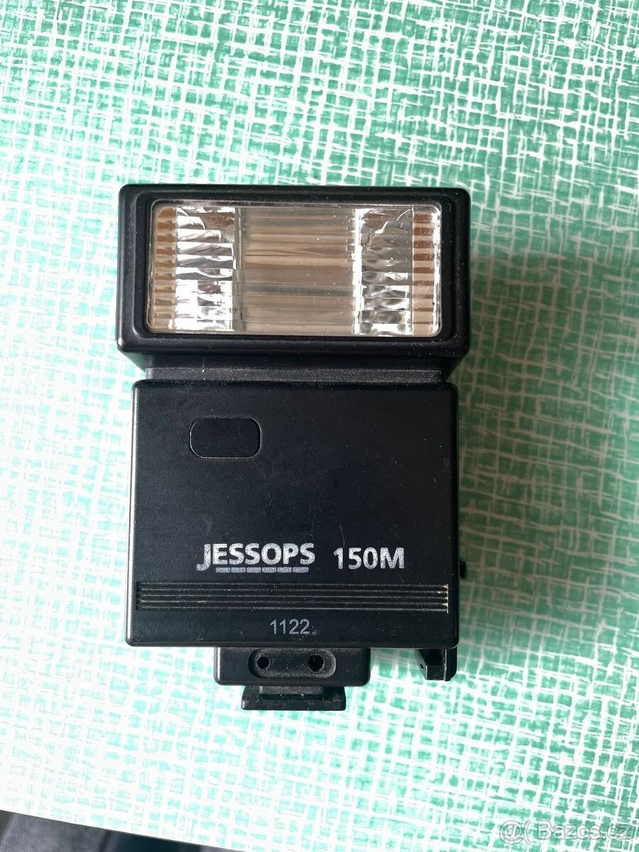 Analogovy blesk JESSOPS 150M