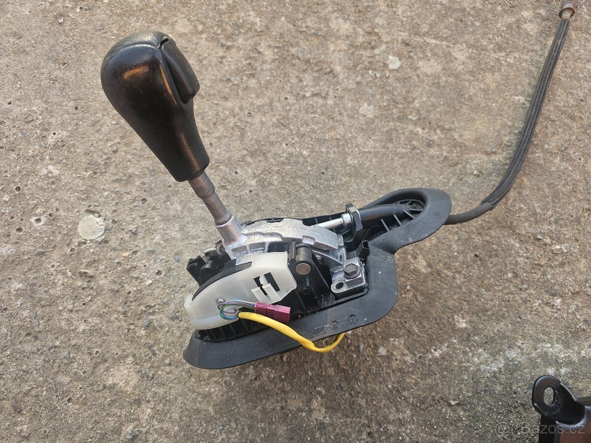 Řadící páka bmw 5 e60 61