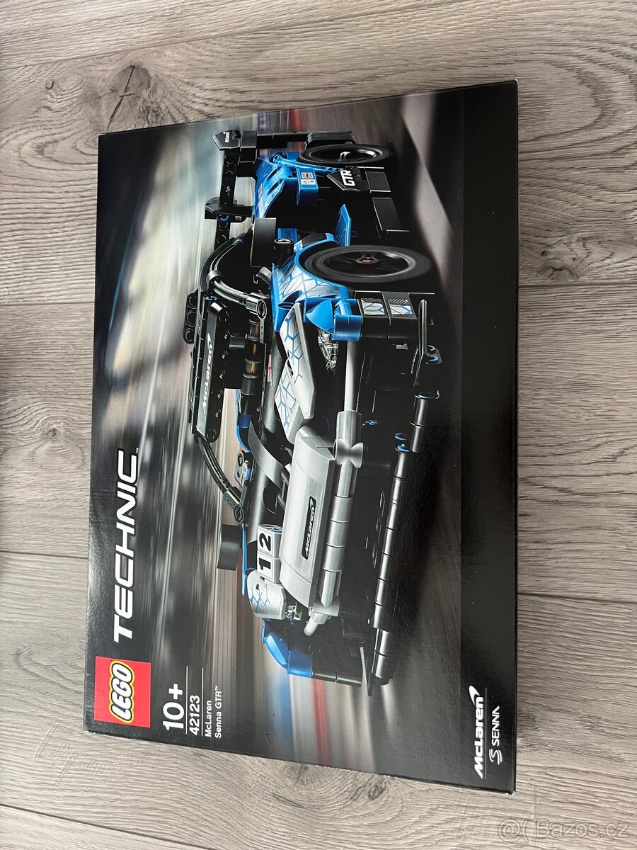 Nove LEGO 42123