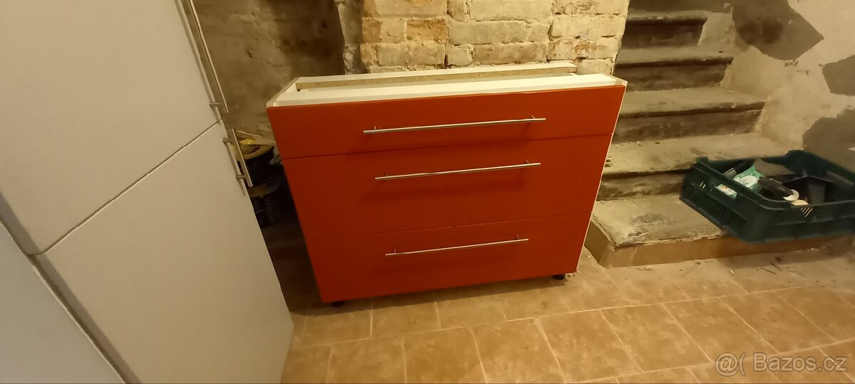 Komoda do kuchyně