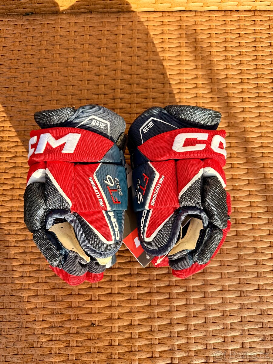 Hokejové rukavice CCM FT6 Pro 11”