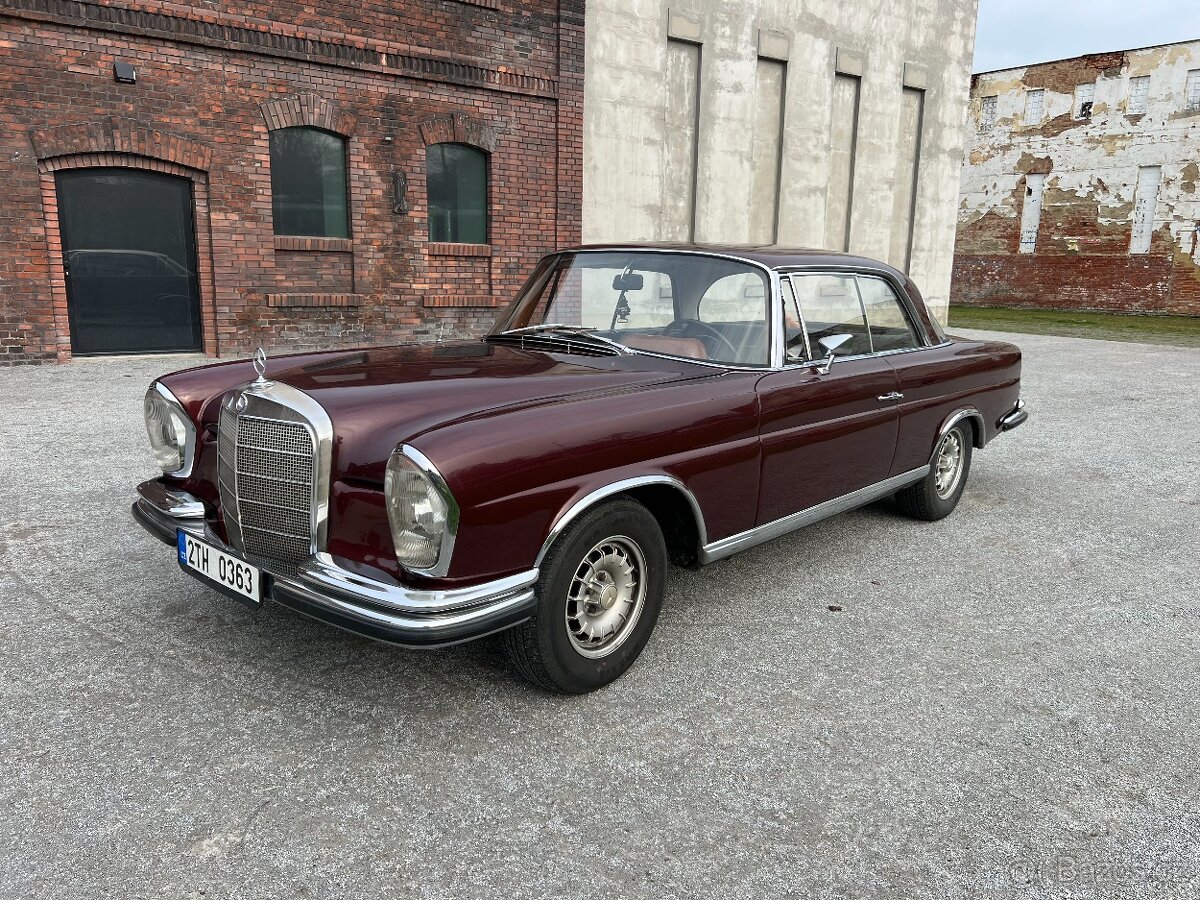 Mercedes Benz 250 SE/C W111