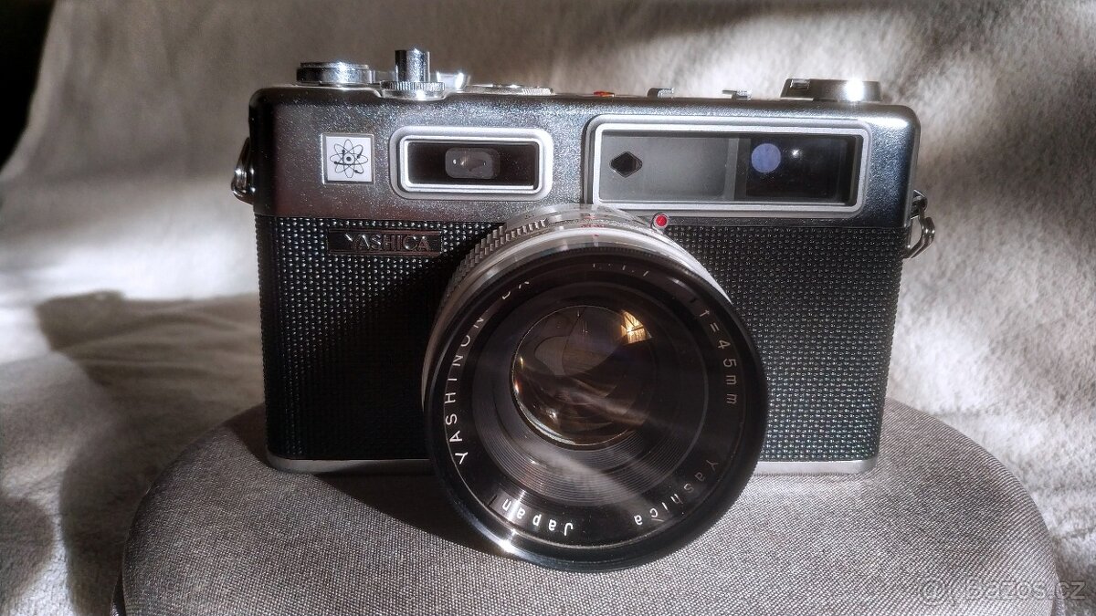 Yashica Electro 35 1:1,7 45 mm dálkoměrný fotoaparát