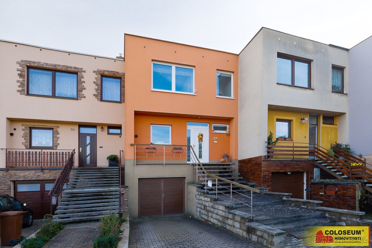 Letovice, RD 4+kk, garáž, zahrada s jezírkem – rodinný dům