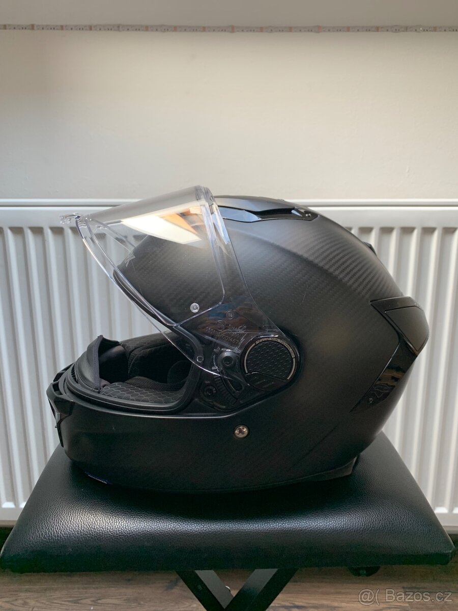 SHARK SPARTAN GT CARBON - helma na motorku