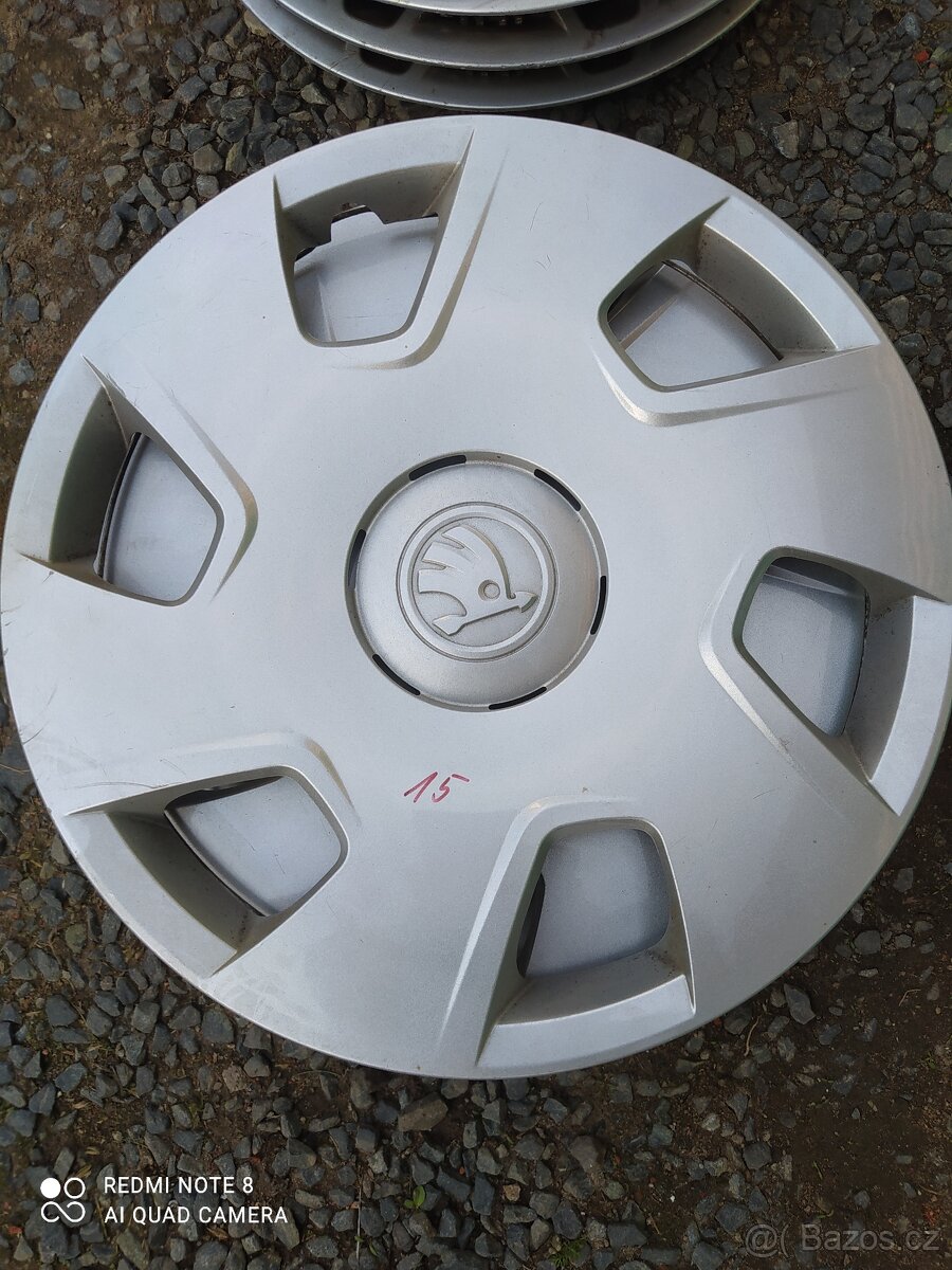 Poklice Škoda R15