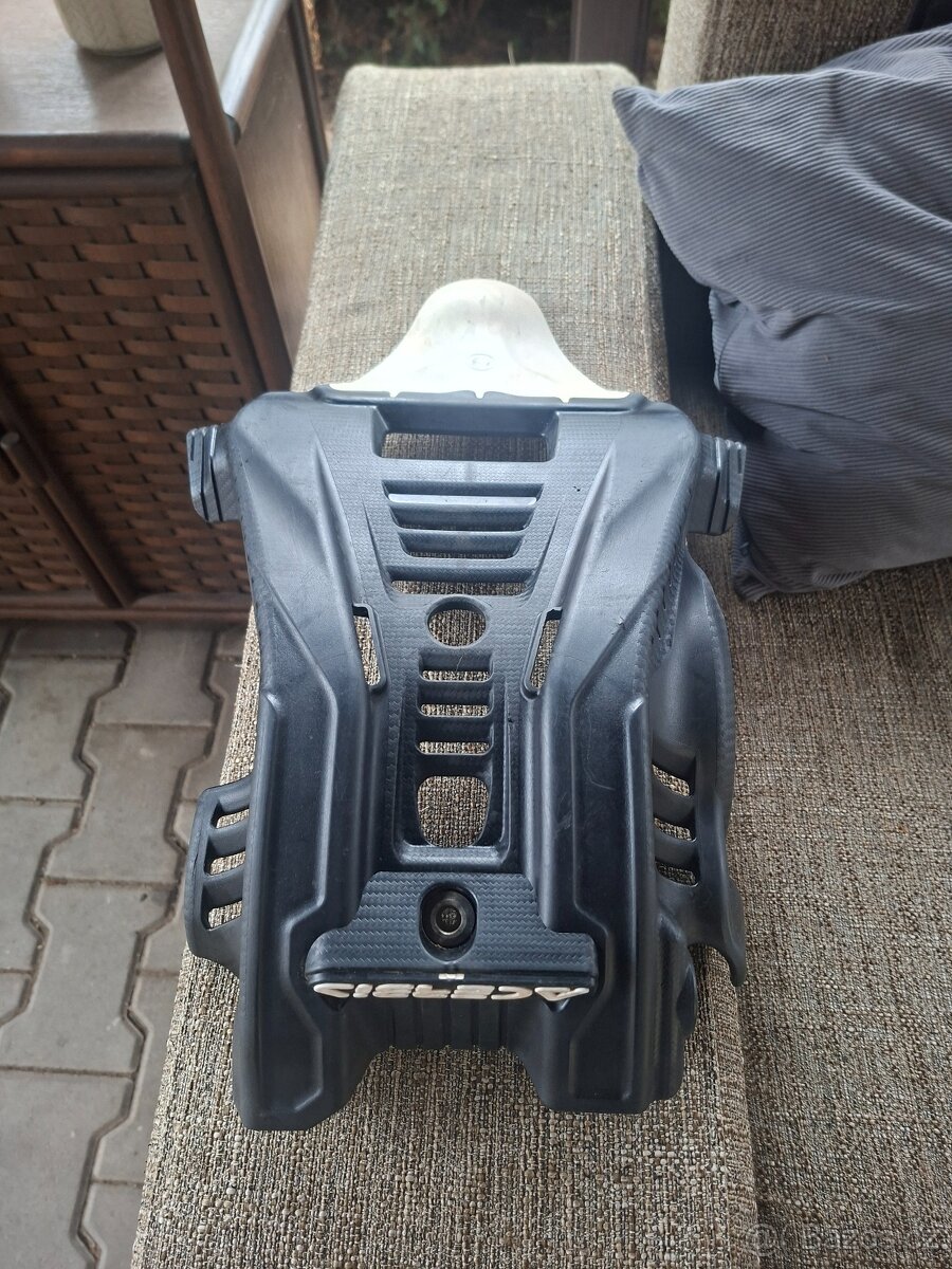 Kryt pod motor yamaha yzf