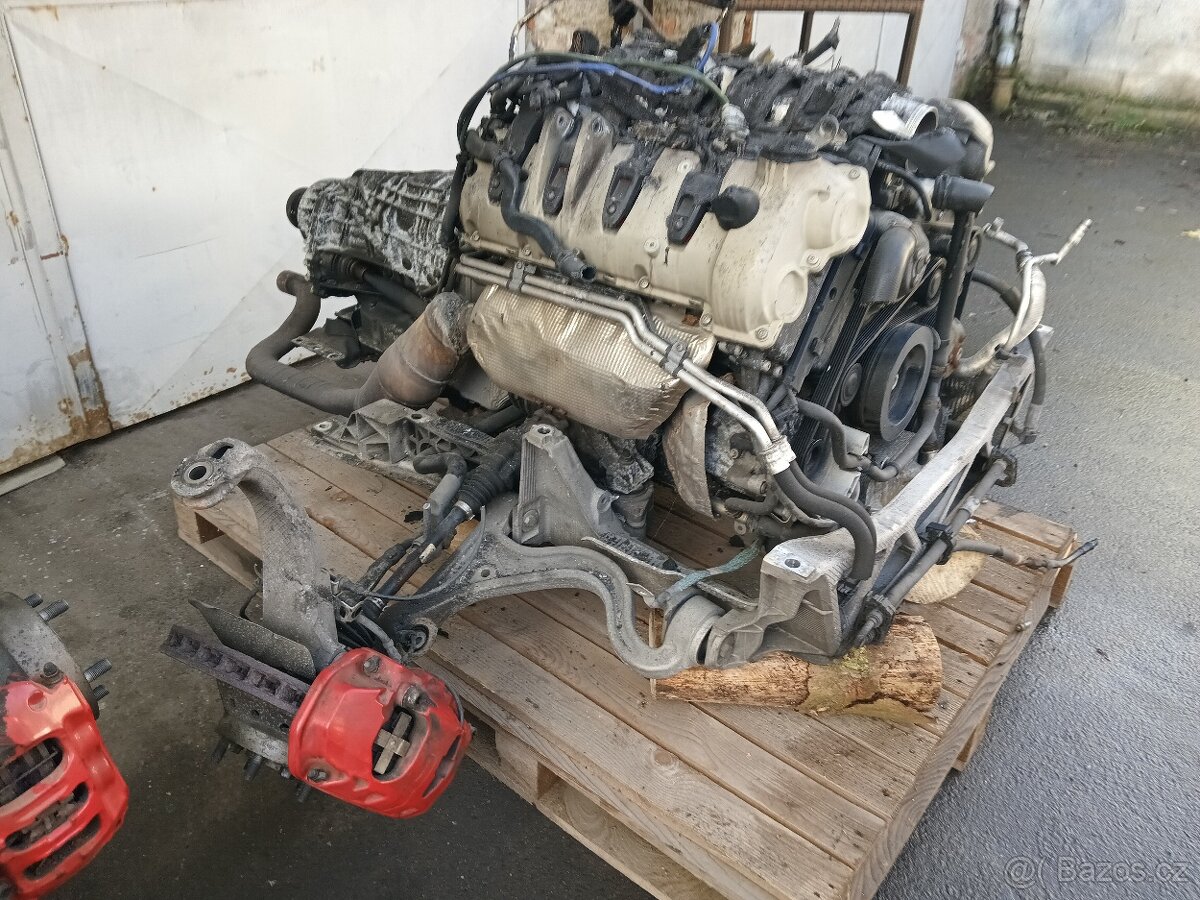 Prodám dily z Porsche Panamera 4s r.v.2011