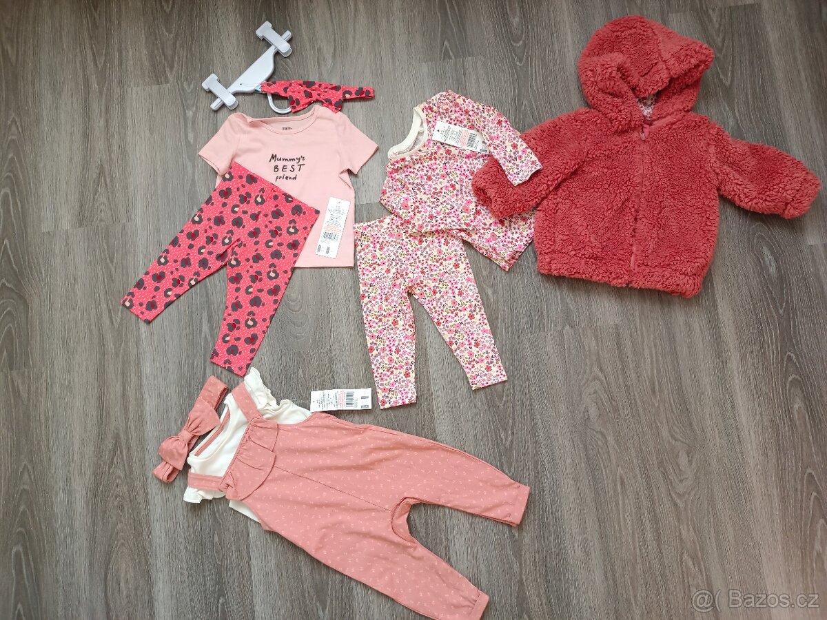 Dívčí oblečení vel 74