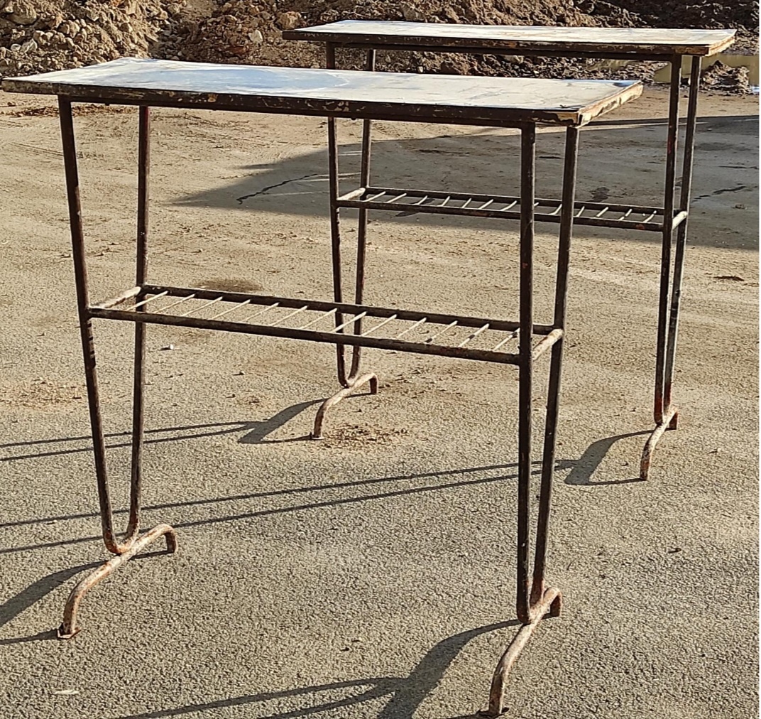 Bufetový stůl retro, automat Koruna