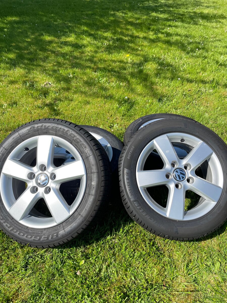 ALU letní s ada originál VW 205/55 R16 91V 5x112 jako nová