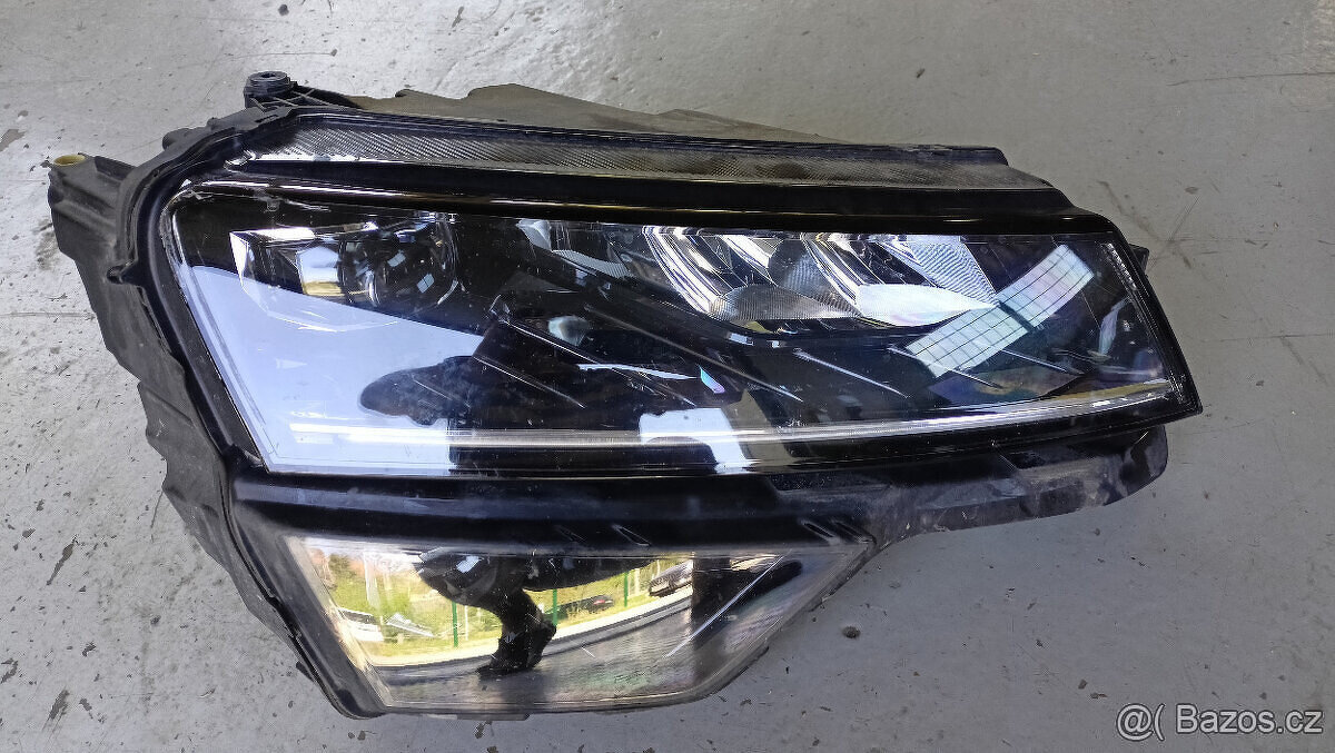 Přední Led světla Škoda Karoq Sportline/2019/-celý set.