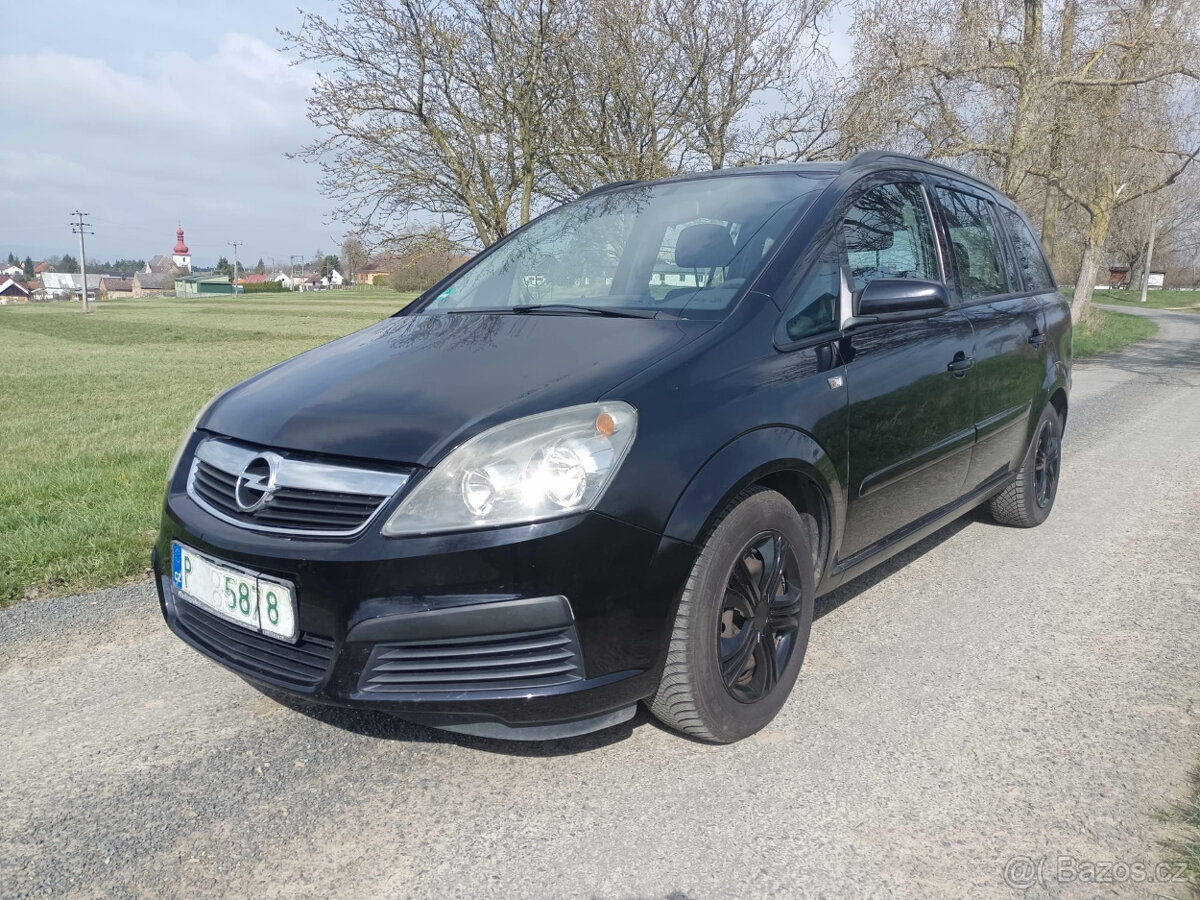 Opel Zafira 1.8 103Kw RV.2006 7.míst. TAŽNÉ-NOVÁ STK