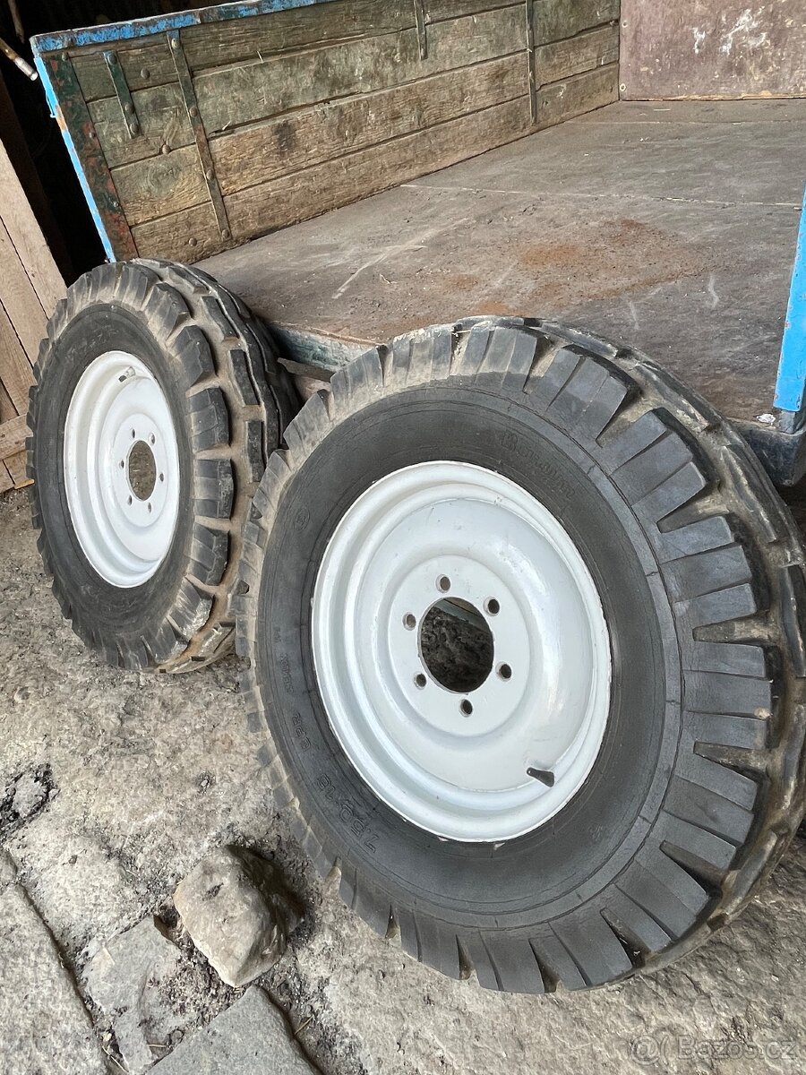 Přední kola Zetor 6911