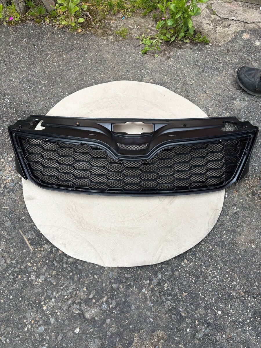Honey mask skoda rapid