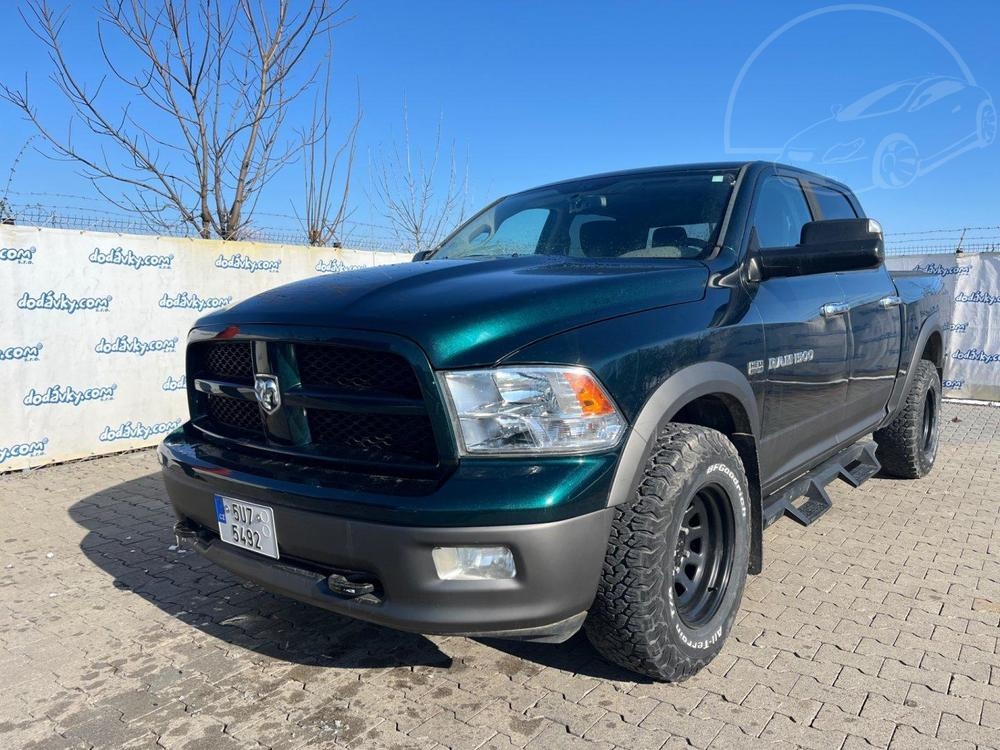 Dodge Ram 5.7 V8 HEMI – Americká síla s 6 místy