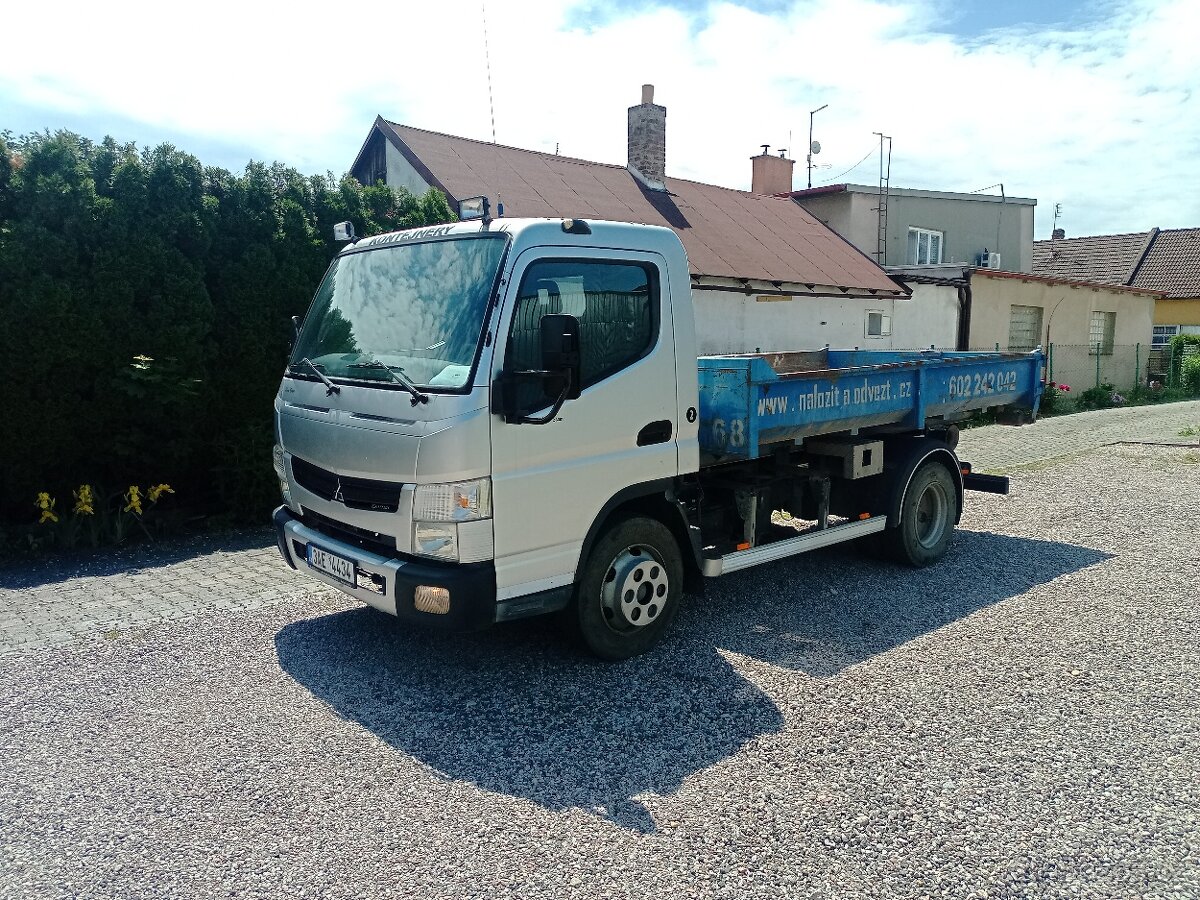 Mitsubishi fuso Canter 7C15 kontejner