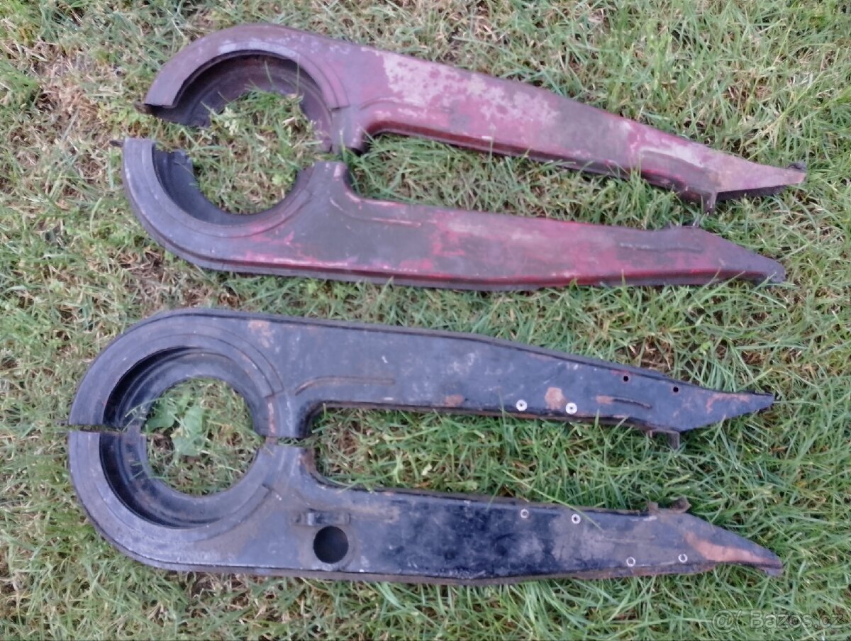 ČZ 125, 175 kryty řetězu