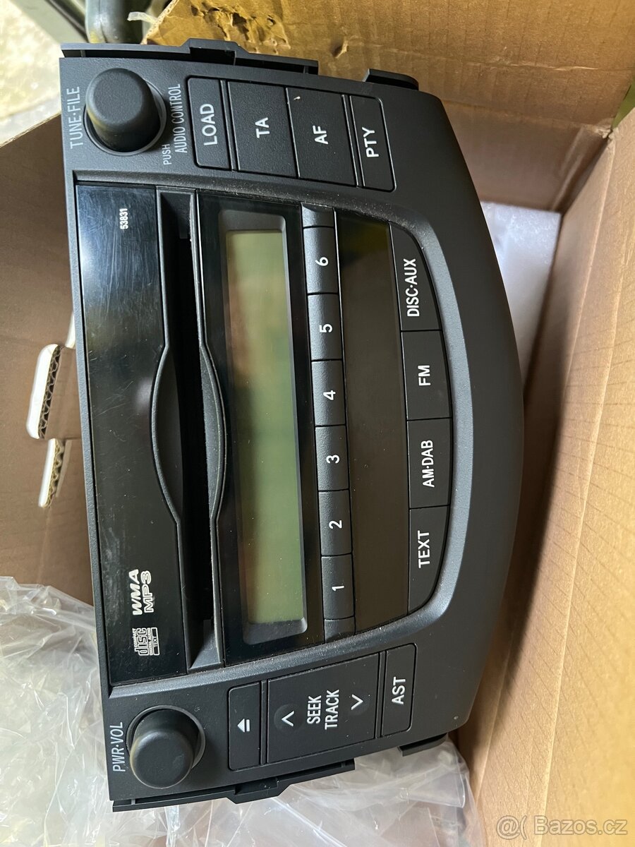 Originál Radio Toyota Rav 4 rok 2010