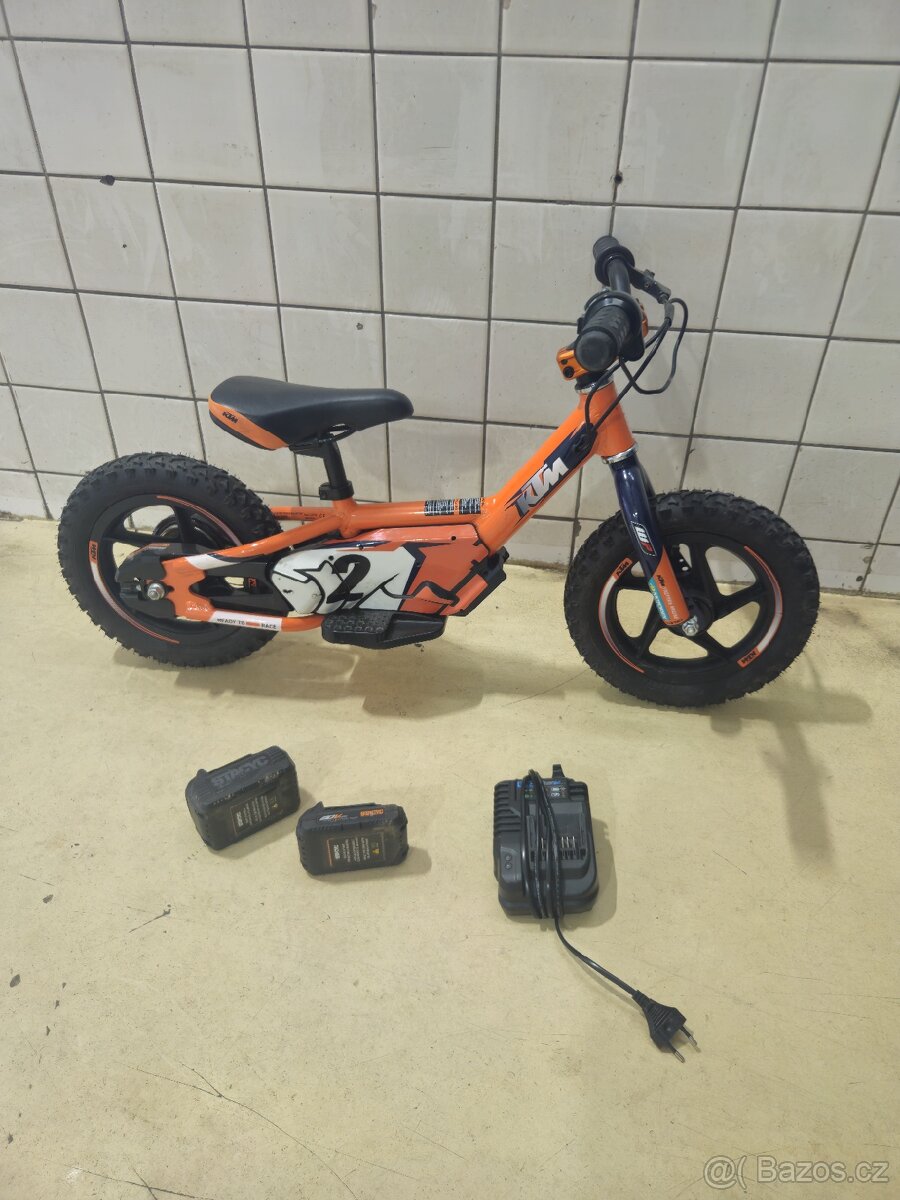 Elektrické odrážedlo Stacyc 12 KTM