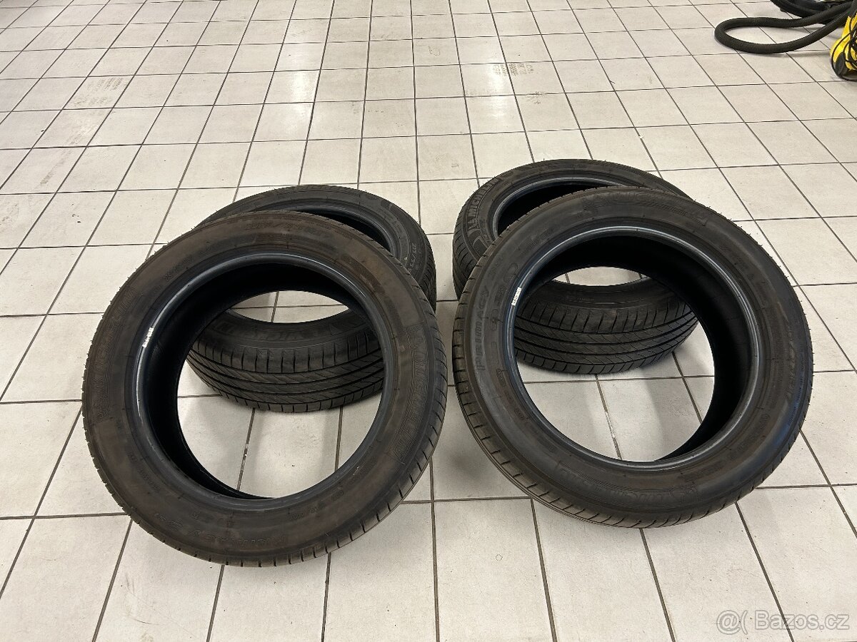 Letní Michelin 215/55 R17