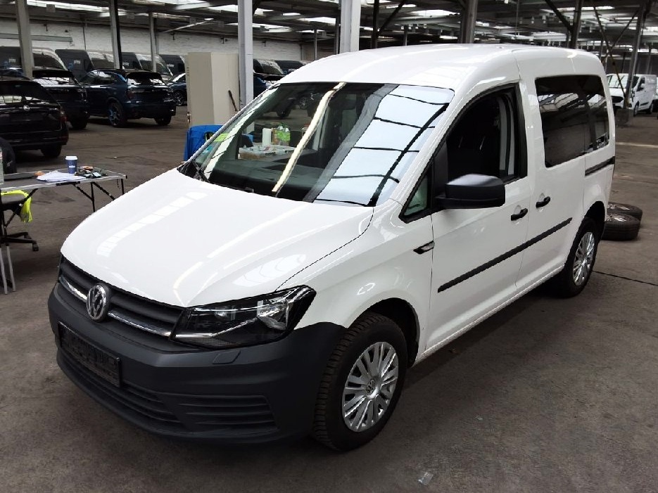 VW CADDY, 2.0 TDi, plný servis, 5 míst, NAVI