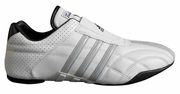 Prodám Budo boty adidas adiLux vhodné na sálové sporty-vel40
