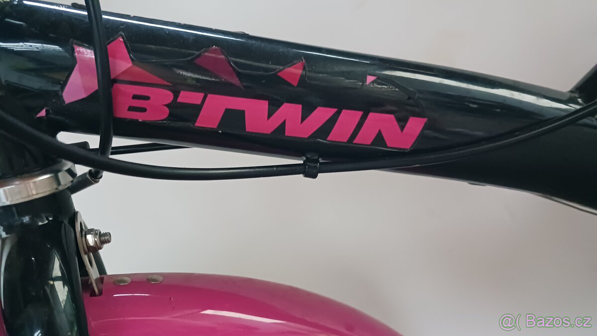 Dívčí kolo z Decatlonu BTWIN 500 (6-9 let)