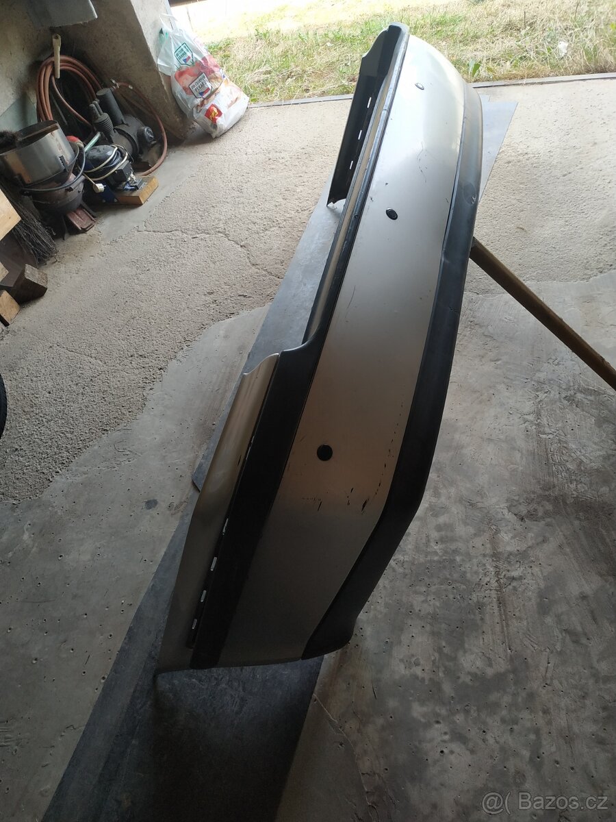Octavia 1 zadni naraznik