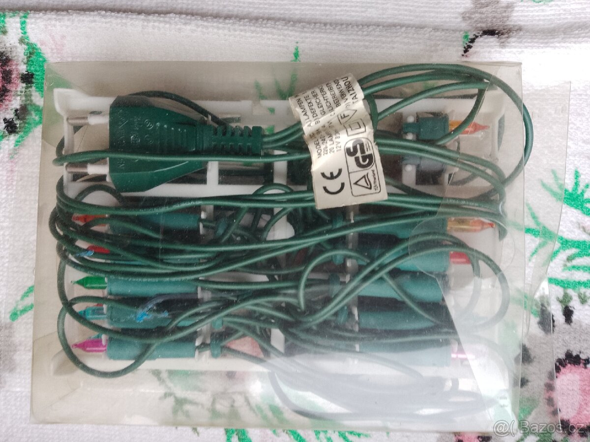 Světelný řetěz na stromeček