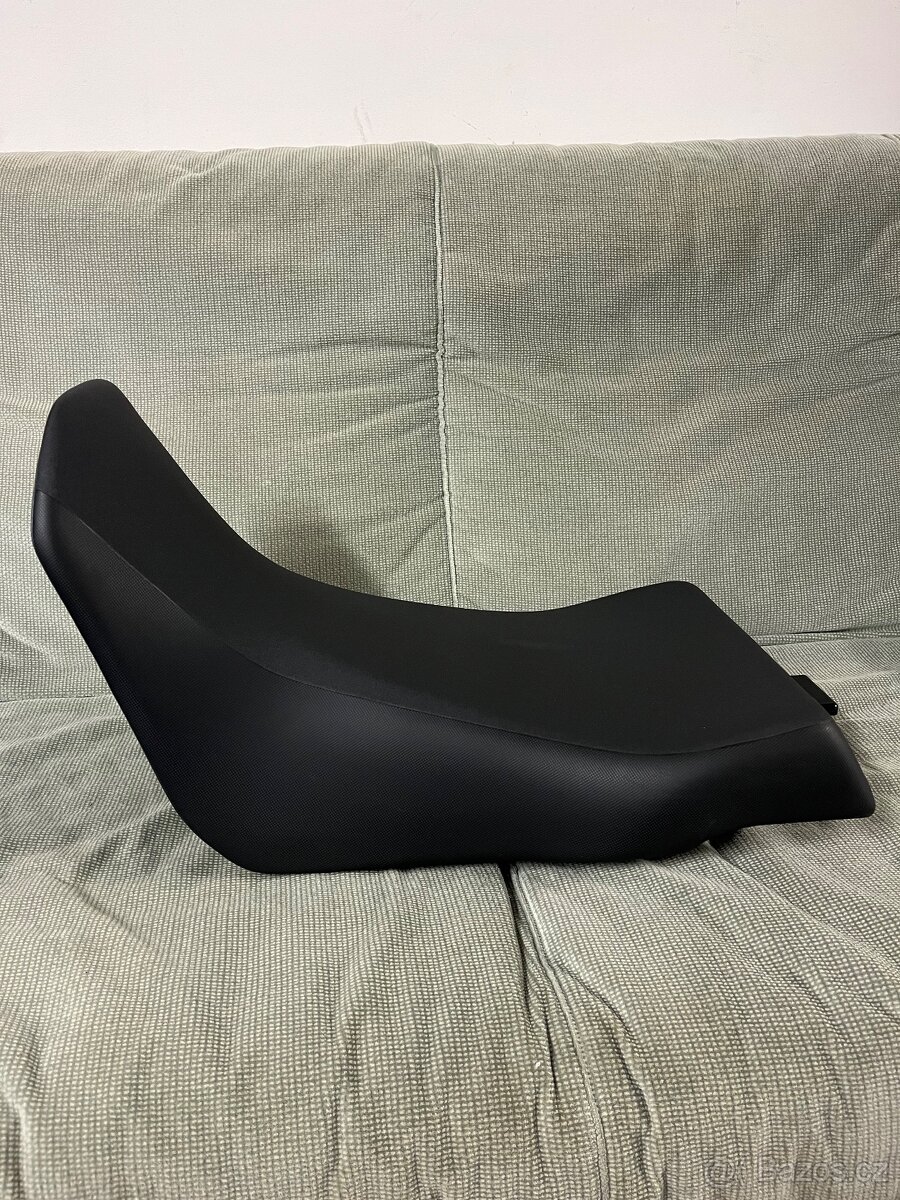 Honda CRF1000L Africa Twin - sedlo /výměna/