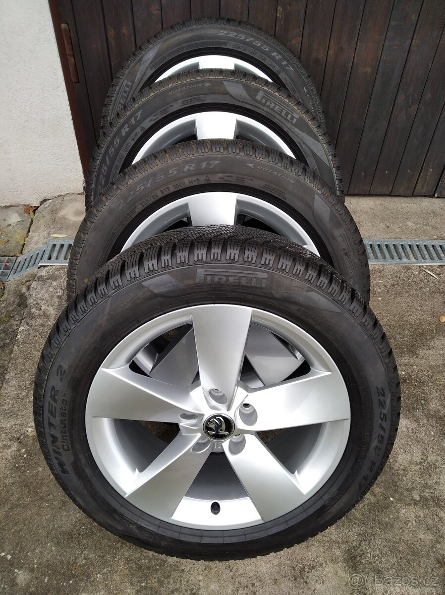 NOVÁ zimní originál alu sada Škoda Karoq 4x4 7Jx17 ET45