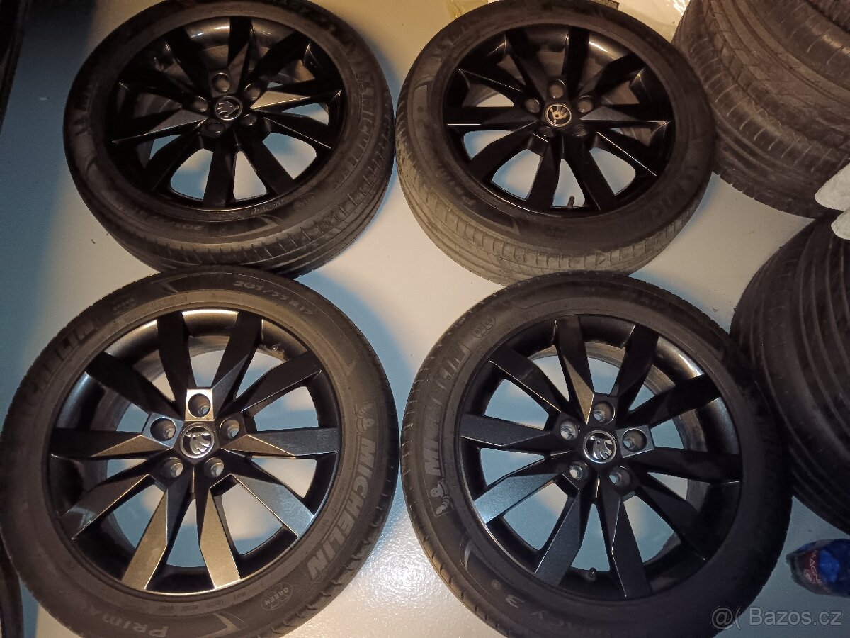 ZANOVNI letní 17" CRYSTAL BLACK ORIGNAL SKODA OCTAVIA SCOUT