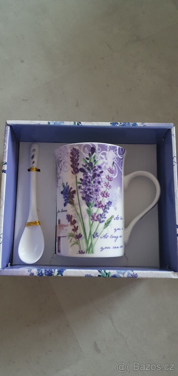 Levandulový hrníček se lžičkou