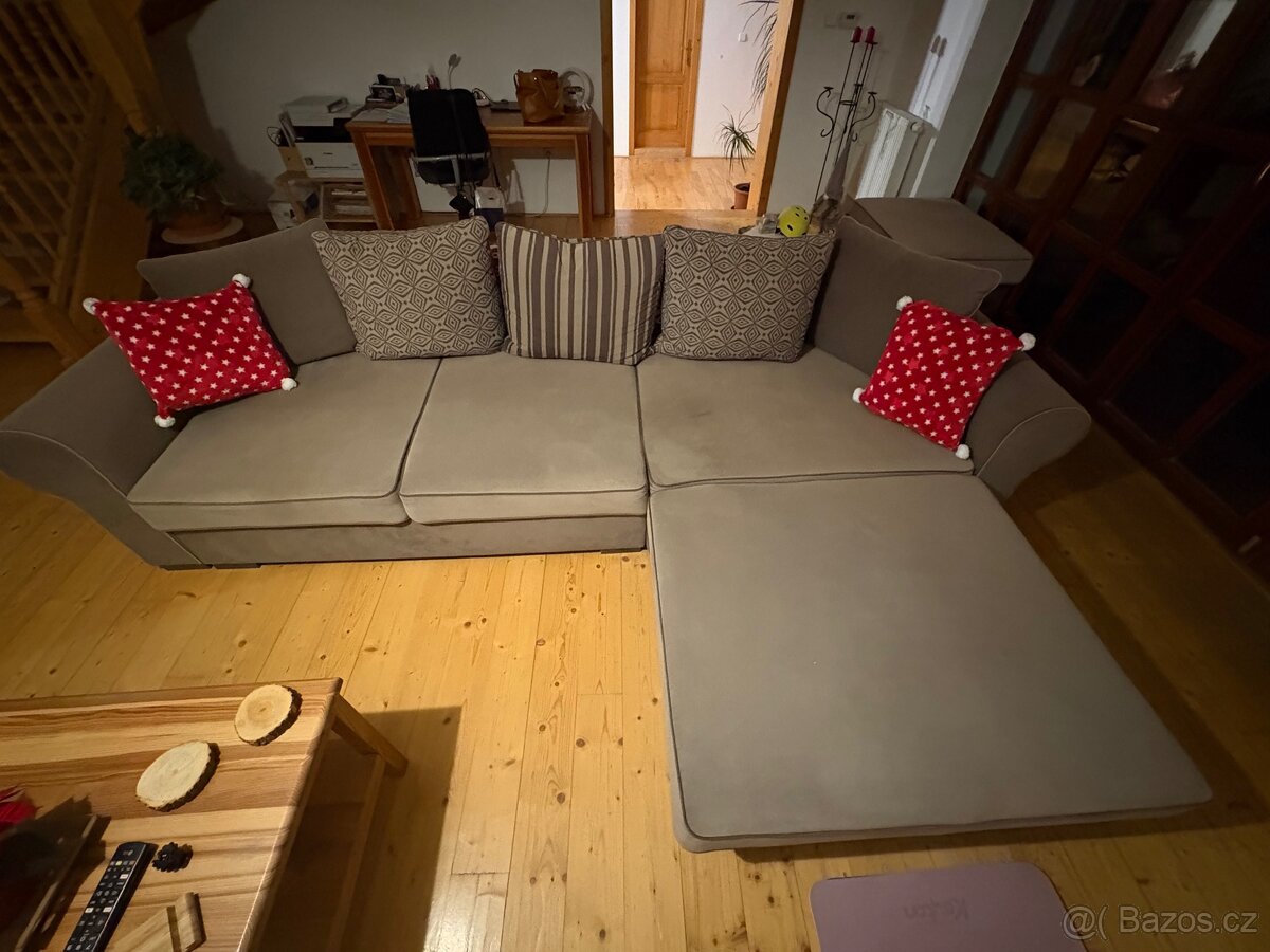 Prodám velmi zachovalý gauč