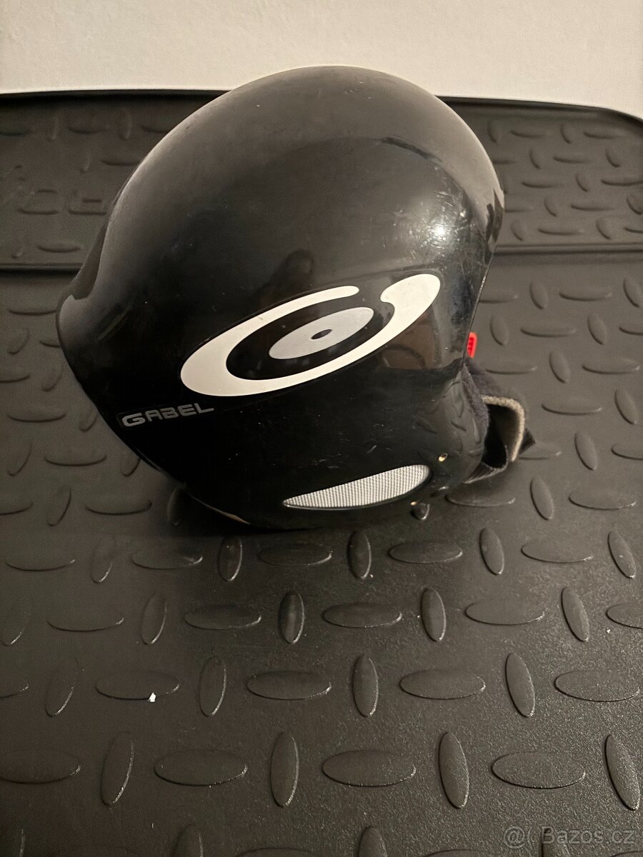 Dětská lyžařská helma